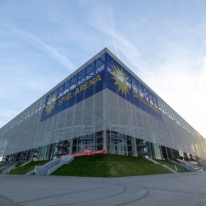 ASSA ABLOY EMEIA: Bluetooth® programmable digital keys protect staff and fans at major German stadium