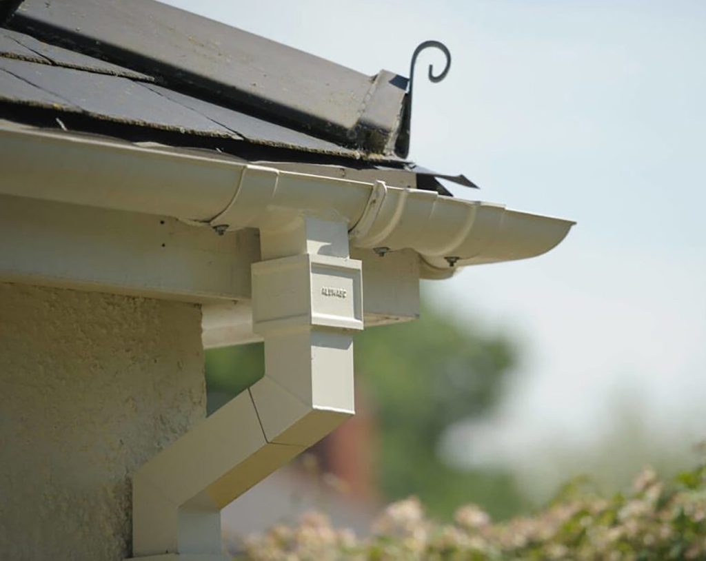AWMS: Alumasc Heritage Cast Aluminium Rainwater Systems - style and performance for buildings of all ages 2 Alumasc