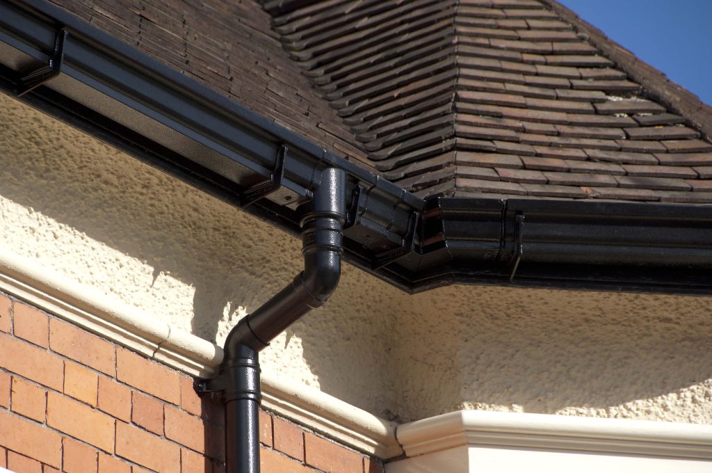 AWMS: Alumasc Heritage Cast Aluminium Rainwater Systems - style and performance for buildings of all ages 3 Alumasc