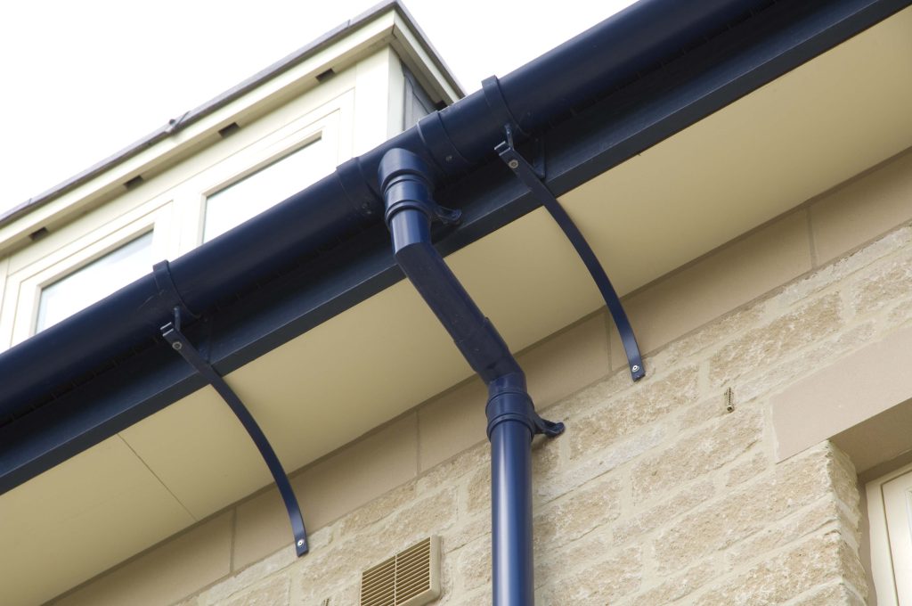 AWMS: Alumasc Heritage Cast Aluminium Rainwater Systems - style and performance for buildings of all ages 1 Alumasc