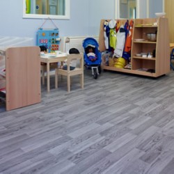 Polysafe Wood fx PUR vinyl safety flooring