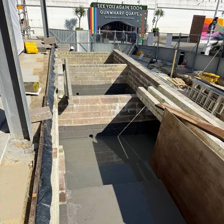 Newton PolyMaxx HA: Reinforced Deck and Roof Waterproofing System 1 Newton Waterproofing