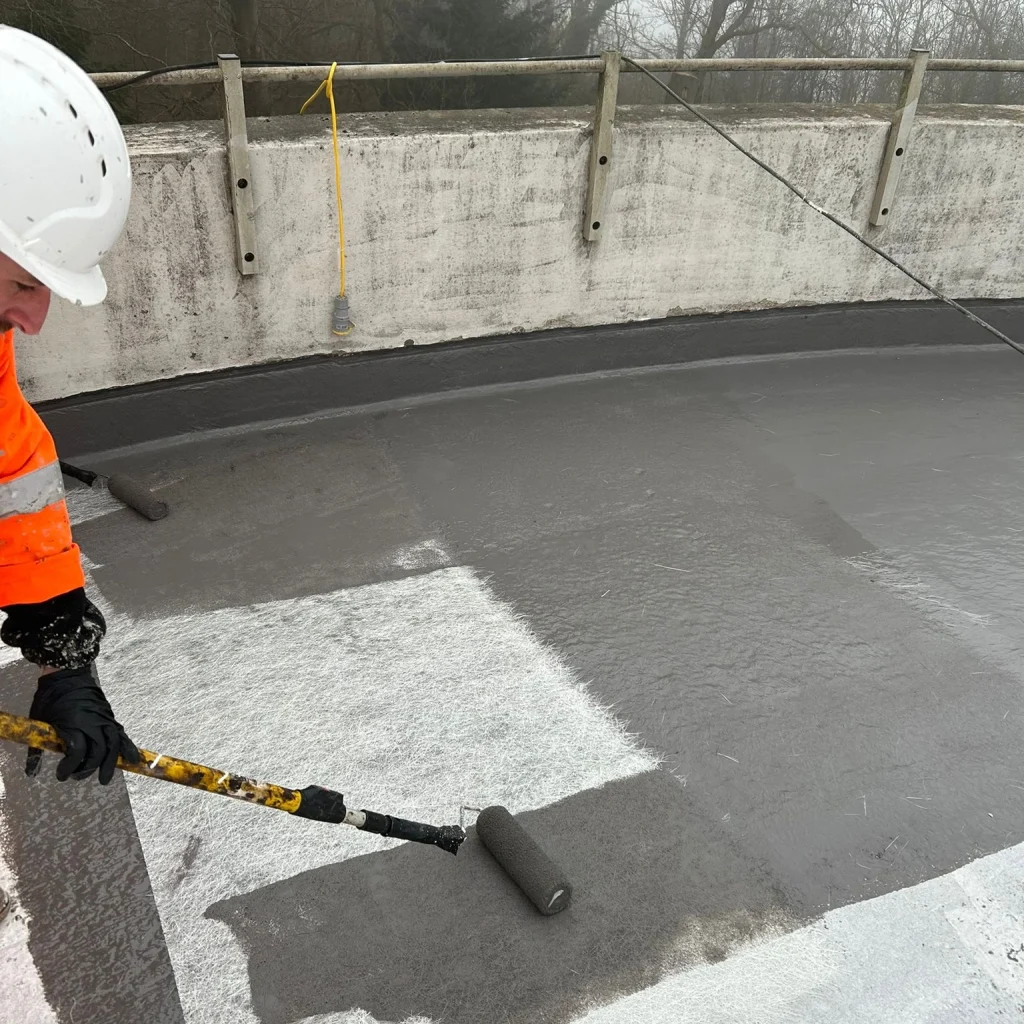 Newton PolyMaxx HA: Reinforced Deck and Roof Waterproofing System 3 Newton Waterproofing